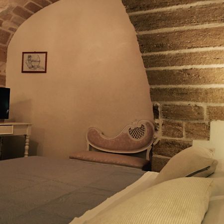 Hotel Palazzo Saraceno Taranto Esterno foto